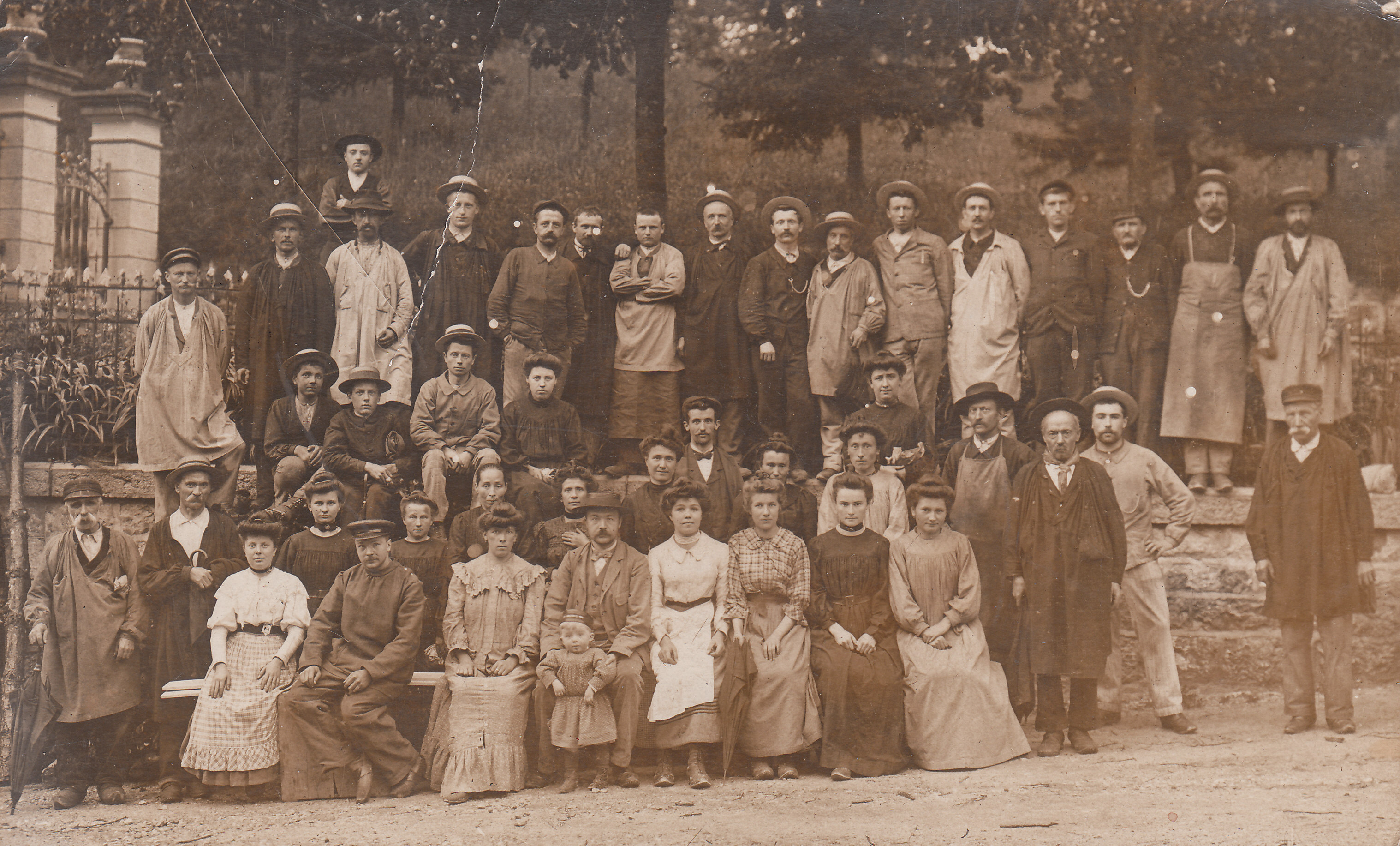 Le personnel avec Jeanne et Léon